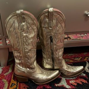 Junk Gypsy by Lane Size 8.5 Gold Cowboy Boots